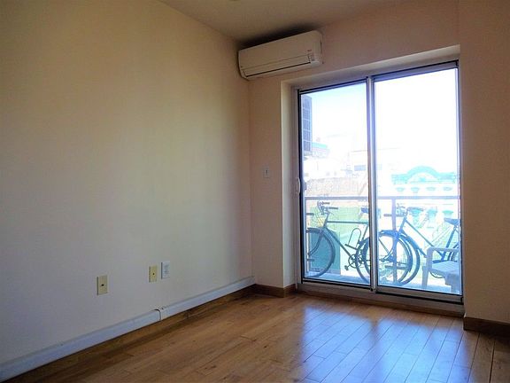2nd image of 21 Ludlow St APT 6C