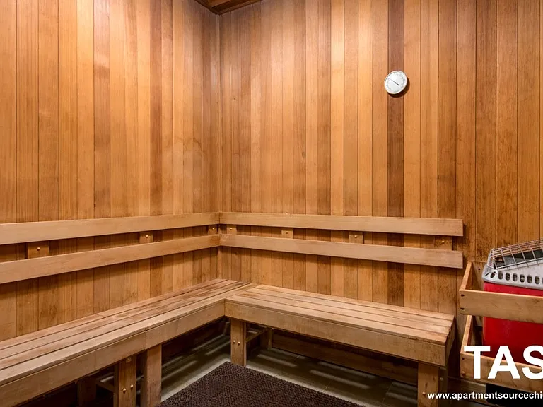 355 E Ohio Studio #STUDIO — Photo 28