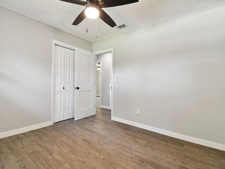 535 W Palmeden Dr — Photo 19