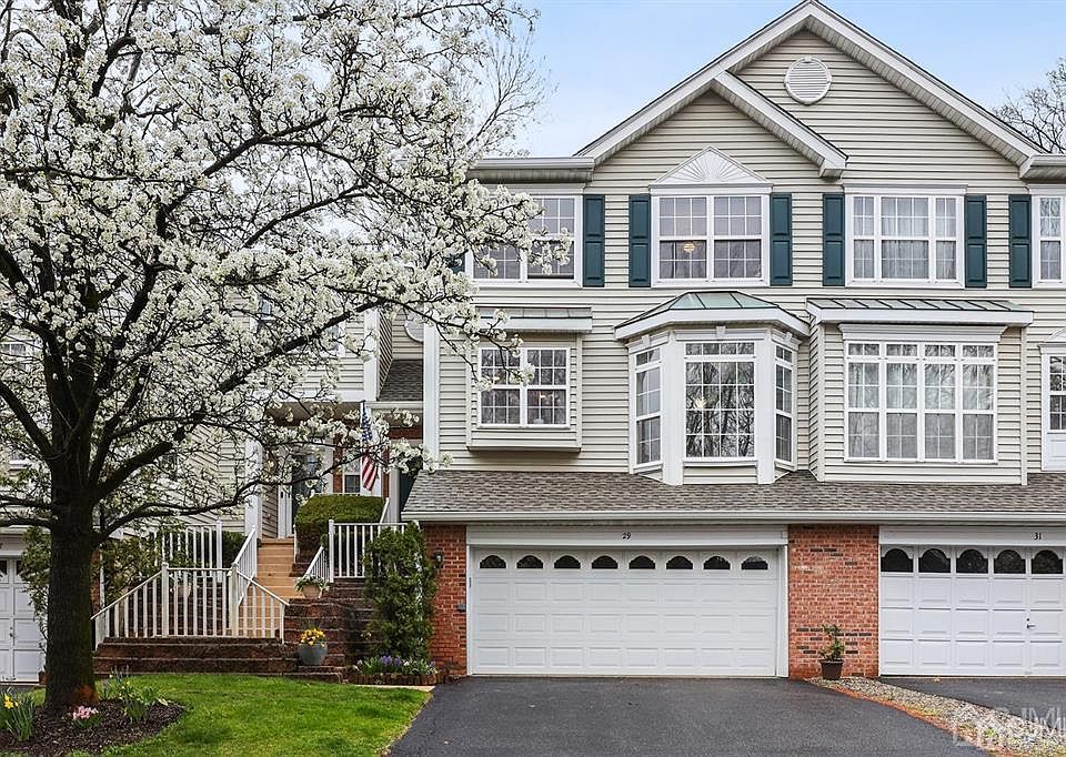 1st image of 29 Lambiance Ct #L
