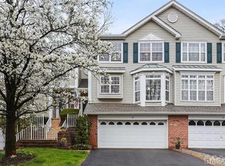 29 Lambiance Ct #L, Highland Park, NJ 08904