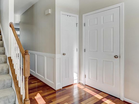 4th image of 1051 Pipercove Way