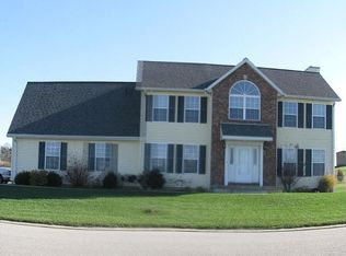13 River Run Dr, Lawrenceville, IL 62439