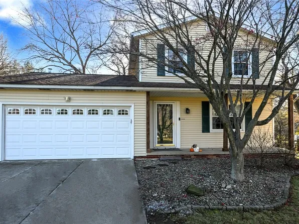 981 Crow Trl, Macedonia, OH 44056