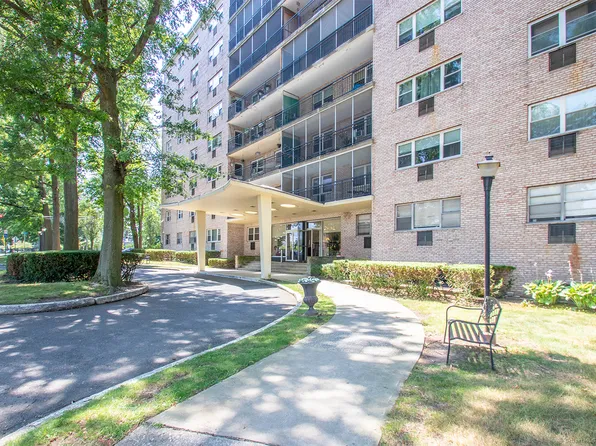 25 Cartright Street #8C, Bridgeport, CT 06604