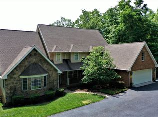 4571 Rhea Ridge Dr, Blacksburg, VA 24060