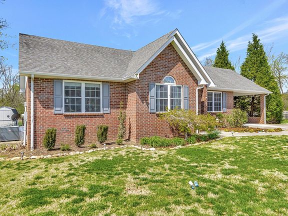 4th image of 210 Auburn Hills Dr