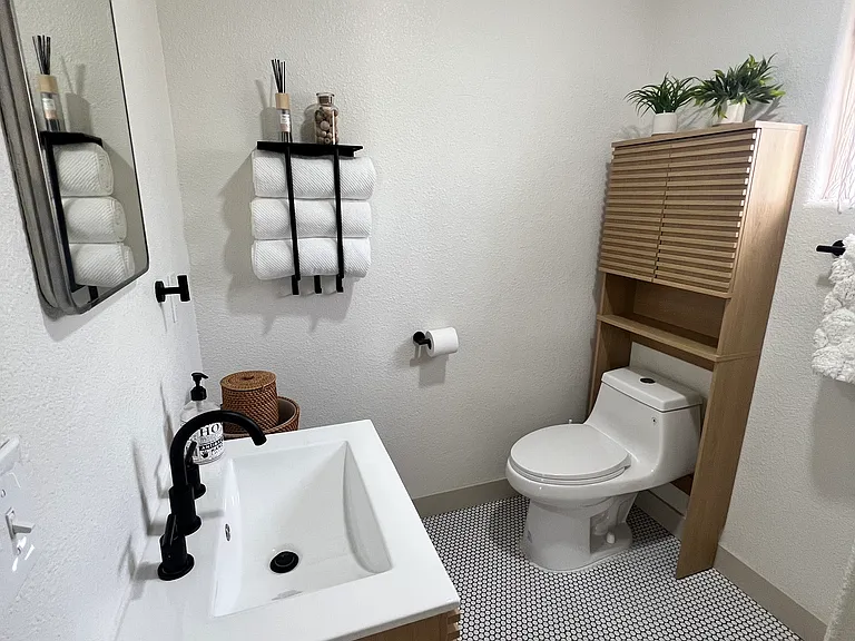 870 Buol Rd #2 — Photo 6