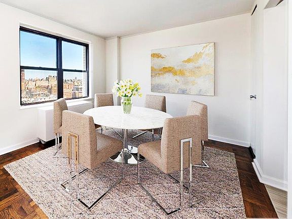 3rd image of 2039 Broadway #26B