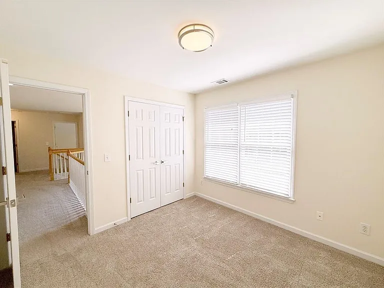 350 Laurel Glen Xing — Photo 15