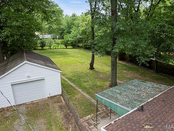 2nd image of 2769 Adeline St
