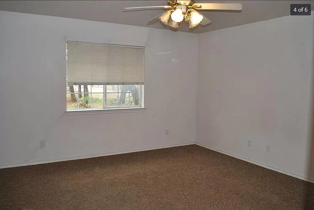 1219 Chestnut Ct — Photo 4