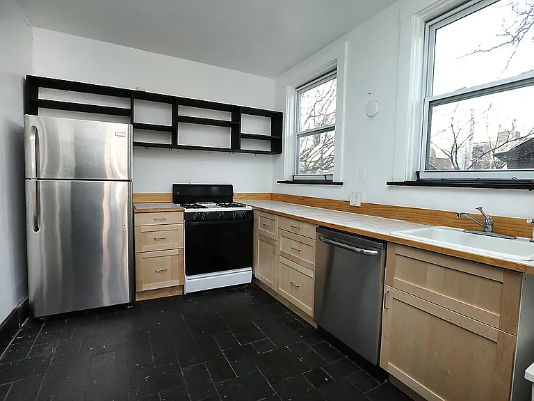 714 Filbert St #2 — Photo 8