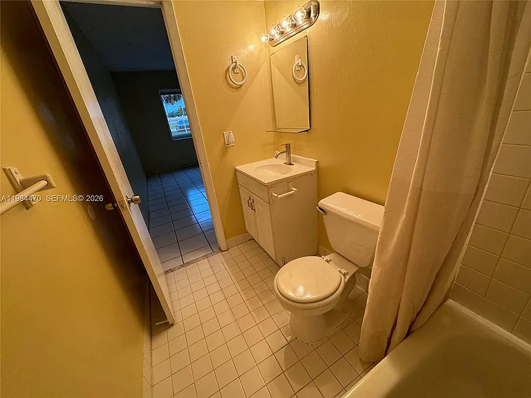 505 NW 177th St #103 — Photo 20