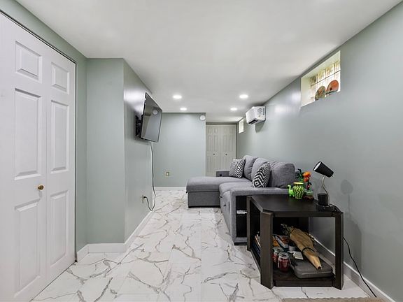 2nd image of 136 Wallace Ave #3