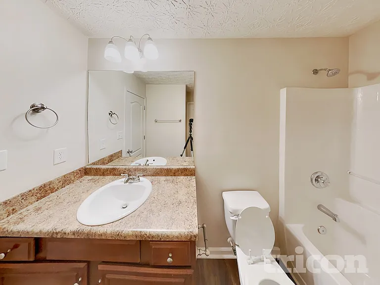 1024 Weatherwood Pl — Photo 8