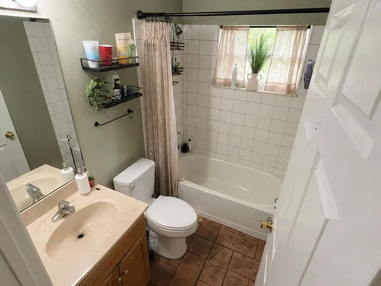 193 E Cowpen Lake Rd — Photo 8