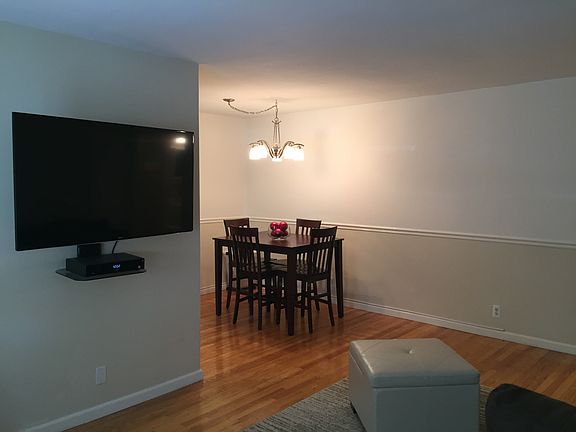 3rd image of 24557 62nd Ave