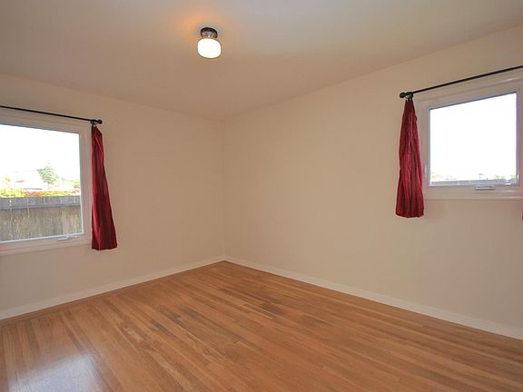 3rd image of 2641 Eucalyptus Way
