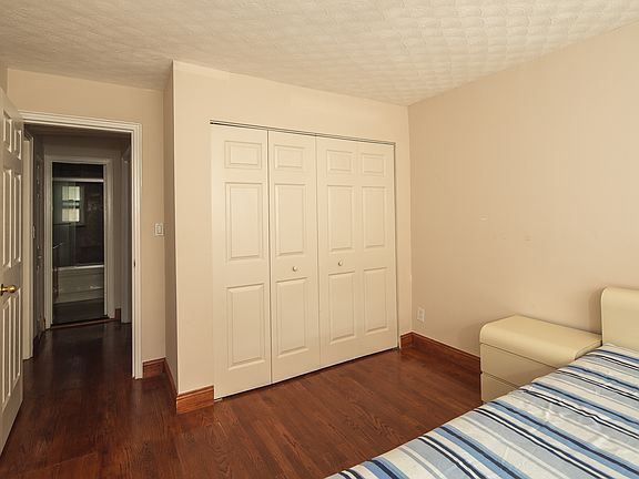 5th image of 11105 66th Ave APT 2B