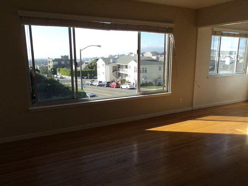 1st image of 600 Laurel St APT 8