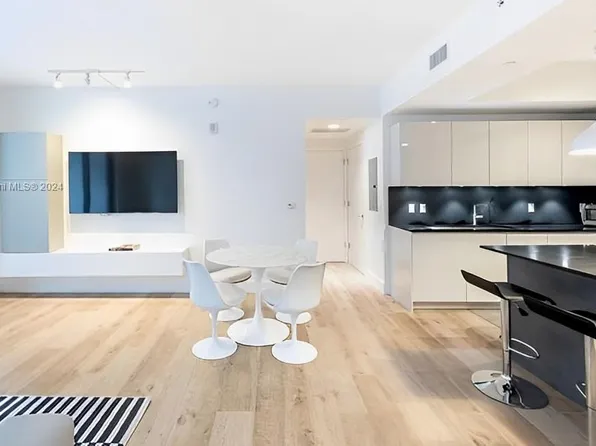 1010 Brickell Ave Unit 1707, Miami, FL 33130
