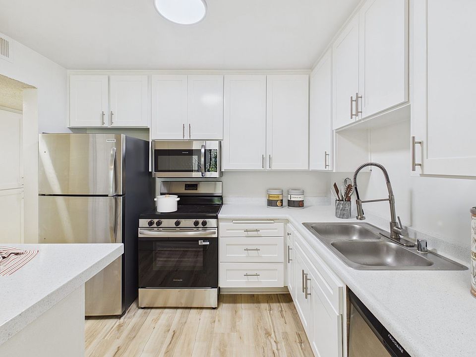 1st image of 14955 Dickens St APT 109