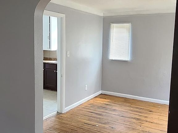 5th image of 20150 Hanna Ave