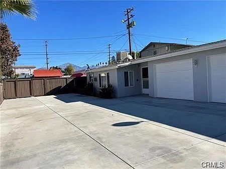 2 bed, 1250 sqft, $2,500 — Photo 2