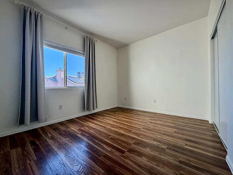 5650 E Sahara Ave #2024 — Photo 9