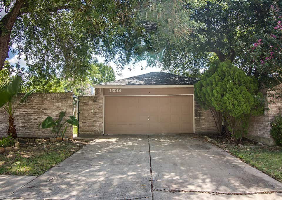 1st image of 16018 Glen Mar Dr