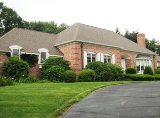 386 Green Hill Rd, Longmeadow, MA 01106
