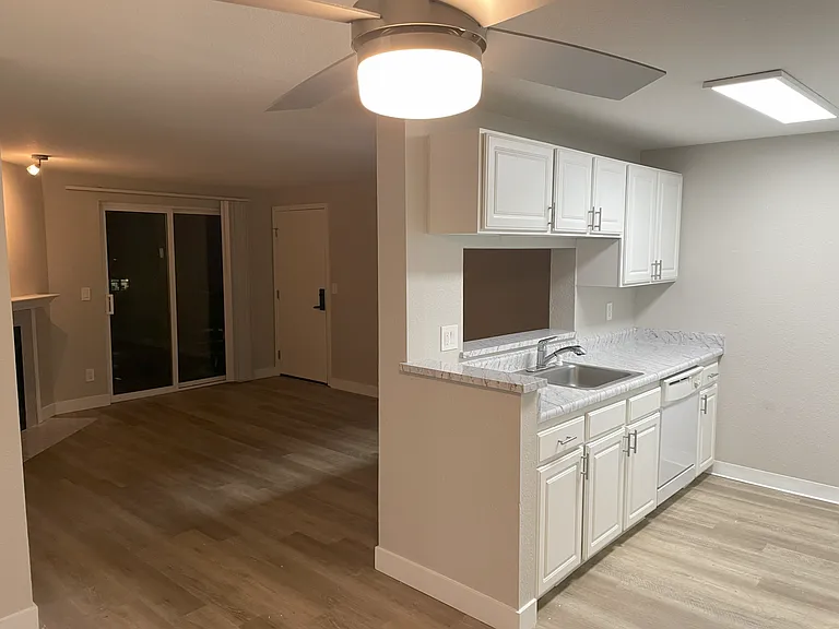 Redmond Park Apts — Photo 20