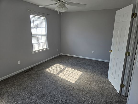 5th image of 127 Park Place Dr