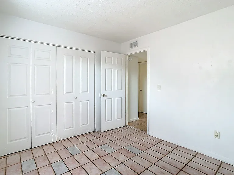 712 E Floribraska Ave #A — Photo 11