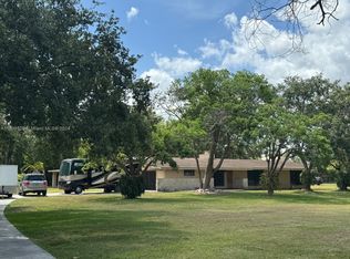 21955 SW 152nd Ave, Miami, FL 33170