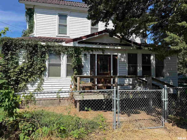 306 E Main St, Tallula, IL 62688