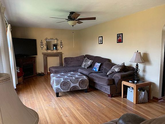 2nd image of 211 Crestview Ave