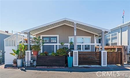 1st image of 21752-15A Pacific Coast Hwy