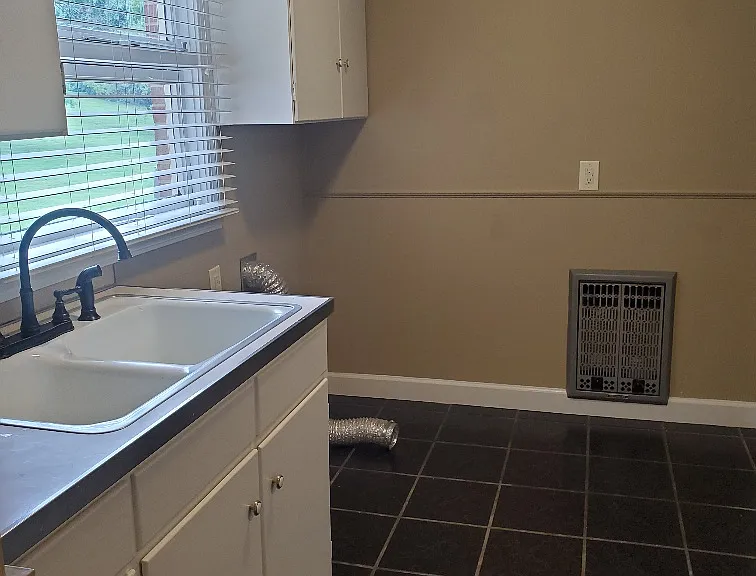 2400 Browns Mill Rd — Photo 5
