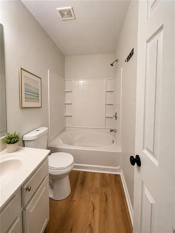 3 bed, 3.5 bath, 1596 sqft, $1,900 — Photo 4