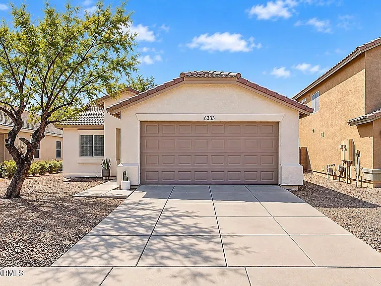 6233 W Encinas Ln