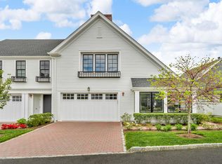 12 Lavender Ln, Port Chester, NY 10573