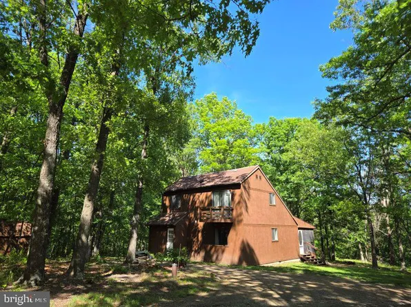 141 Idris Ln, Berkeley Springs, WV 25411