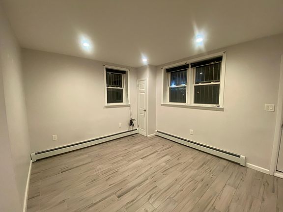 4th image of 14219 Farmers Blvd Floor 1