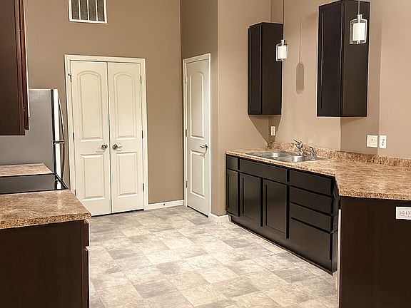 2nd image of 6421 Brookfield Court Dr APT 206