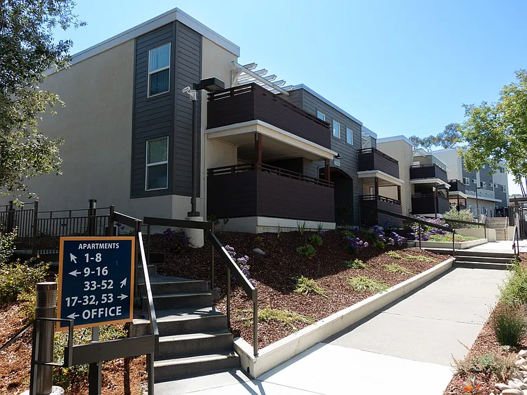 Ridgecrest Terrace — Photo 7