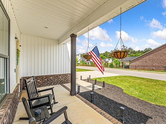 4th image of 3205 Great Plains Ln