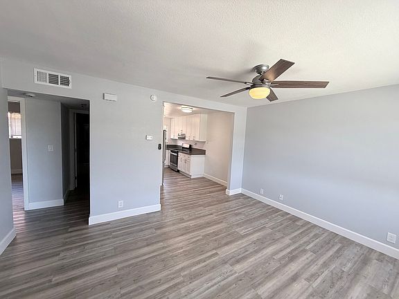 5th image of 3280 Cabrillo Ave #3