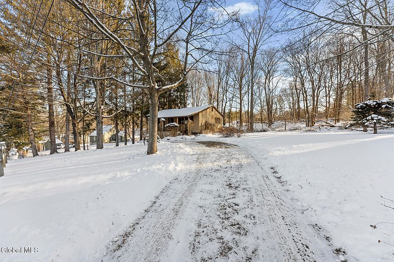 3rd image of 54 Hillcrest Drive